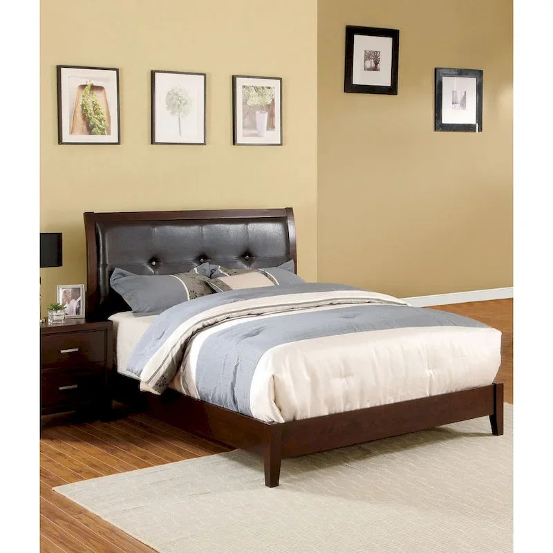 Lit plateforme en similicuir cerisier Malt Transitional de Furniture of America