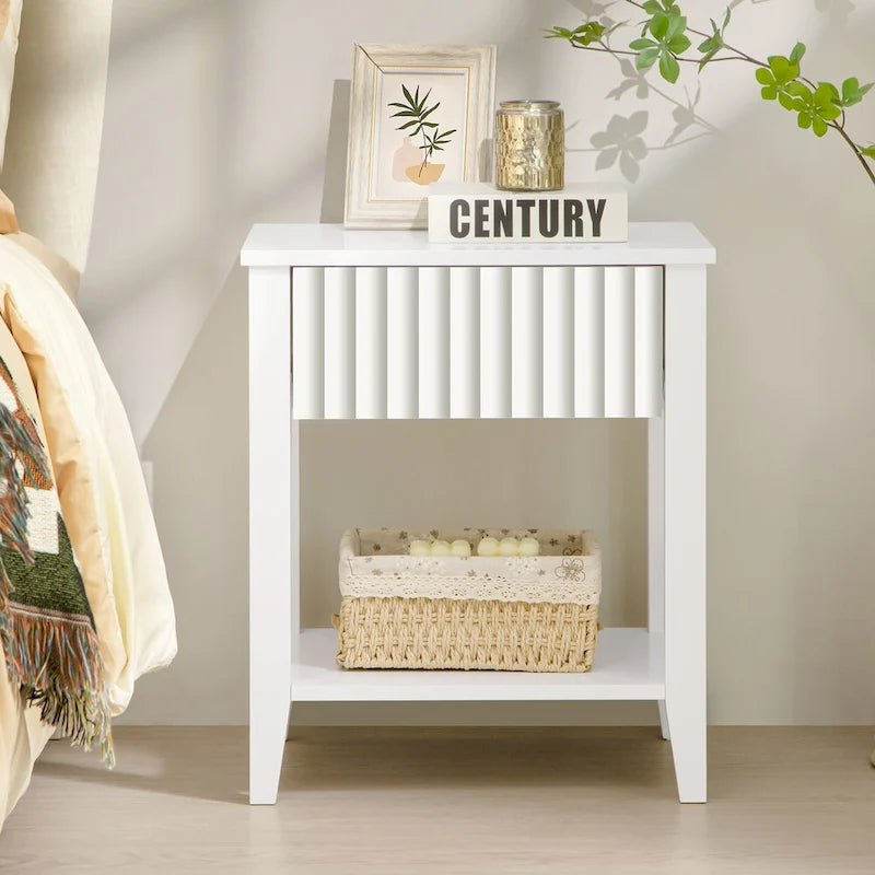 Table de chevet au design épuré, blanc pur et noir, légère et polyvalente.