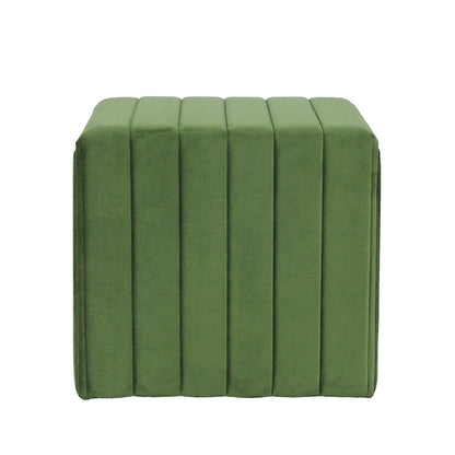 Pouf repose-pieds Ada en velours vert capitonné, 48 cm