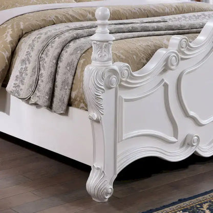 Lit à baldaquin traditionnel Eugene en bois massif cerisier foncé avec détails sculptés, de la marque Furniture of America