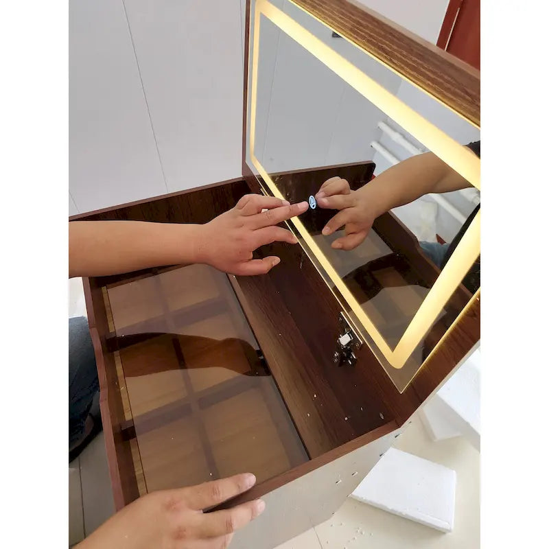 Ensemble coiffeuse 3 en 1 avec plateau en verre, 3 tiroirs et tabouret.
