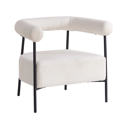 Fauteuil d'appoint moderne en tissu bouclé, avec accoudoirs incurvés et structure en métal noir.