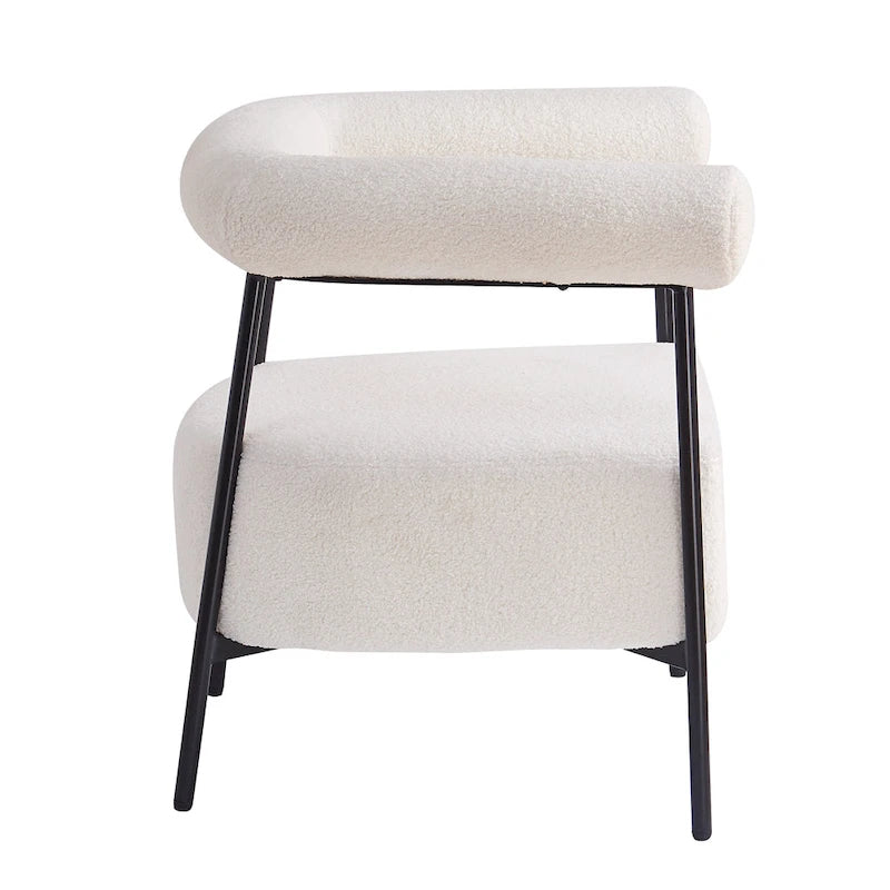 Fauteuil d'appoint moderne en tissu bouclé, avec accoudoirs incurvés et structure en métal noir.