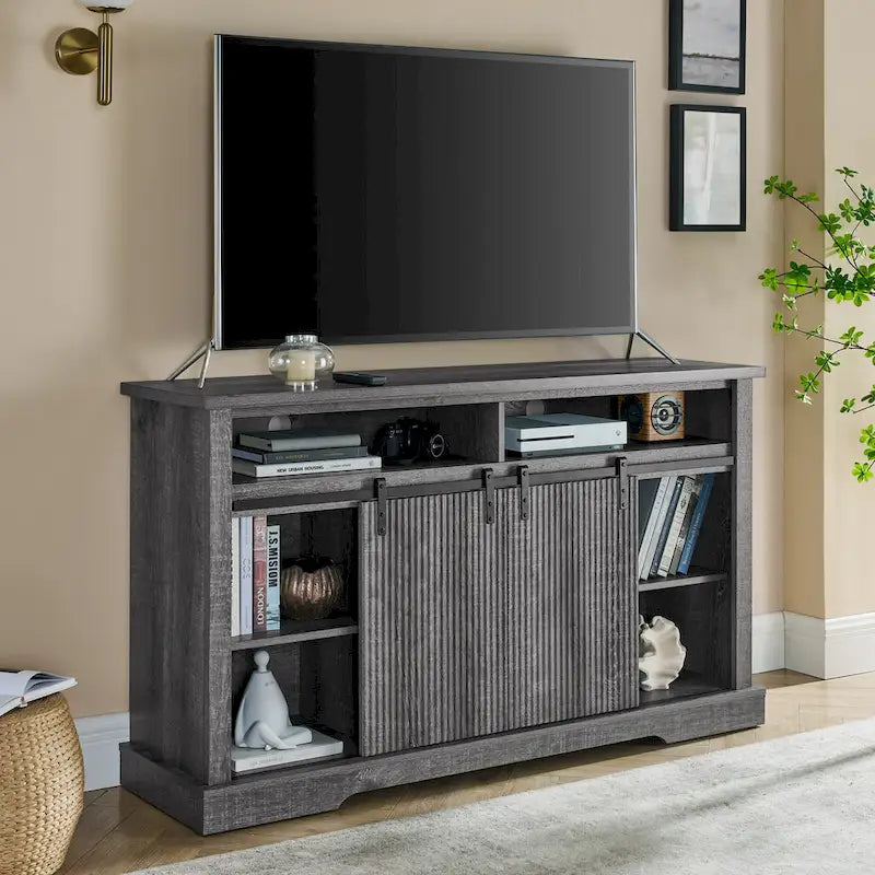 Meuble TV rustique avec portes coulissantes de style grange, étagères de rangement supérieures et inférieures et étagères réglables pour salon