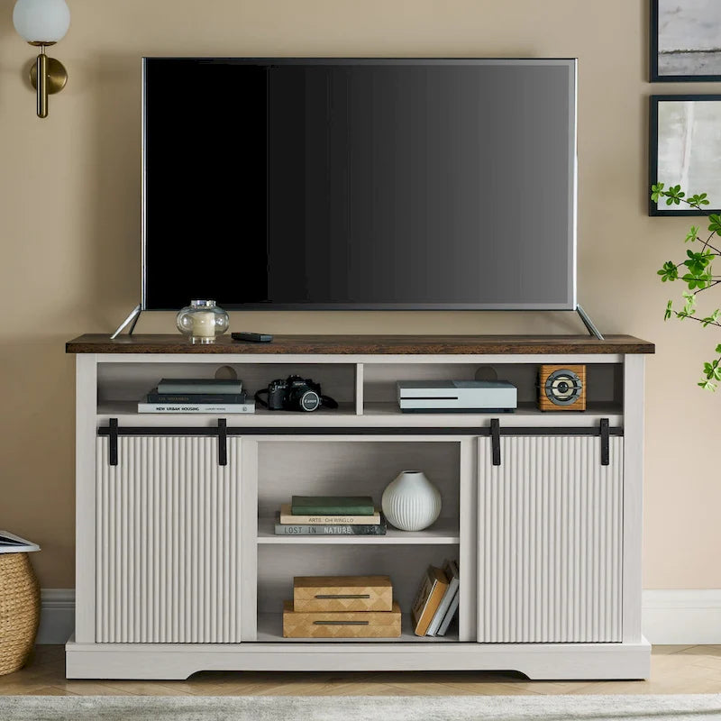Meuble TV rustique avec portes coulissantes de style grange, étagères de rangement supérieures et inférieures et étagères réglables pour salon