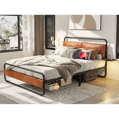 Lit plateforme moderne en métal, format king, avec tête de lit rembourrée et chargeur.