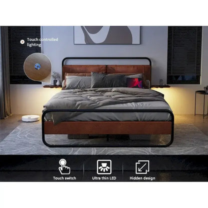 Lit plateforme moderne en métal, format king, avec tête de lit rembourrée et chargeur.