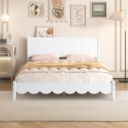 Lit plateforme en bois de style rétro, format queen, avec tête de lit rectangulaire