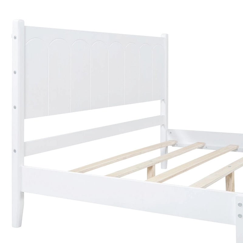 Lit plateforme en bois de style rétro, format queen, avec tête de lit rectangulaire