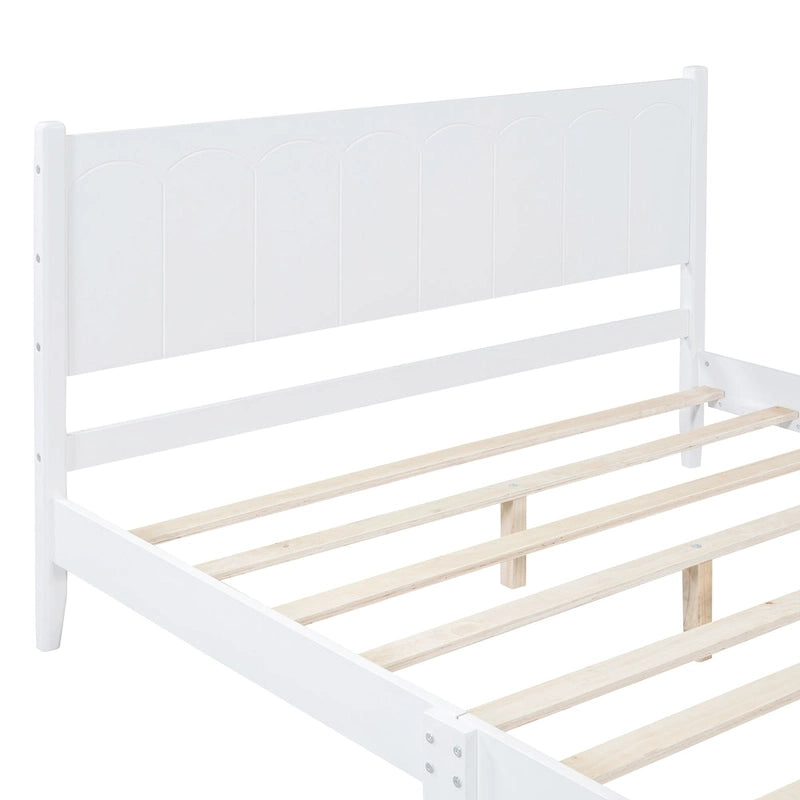 Lit plateforme en bois de style rétro, format queen, avec tête de lit rectangulaire