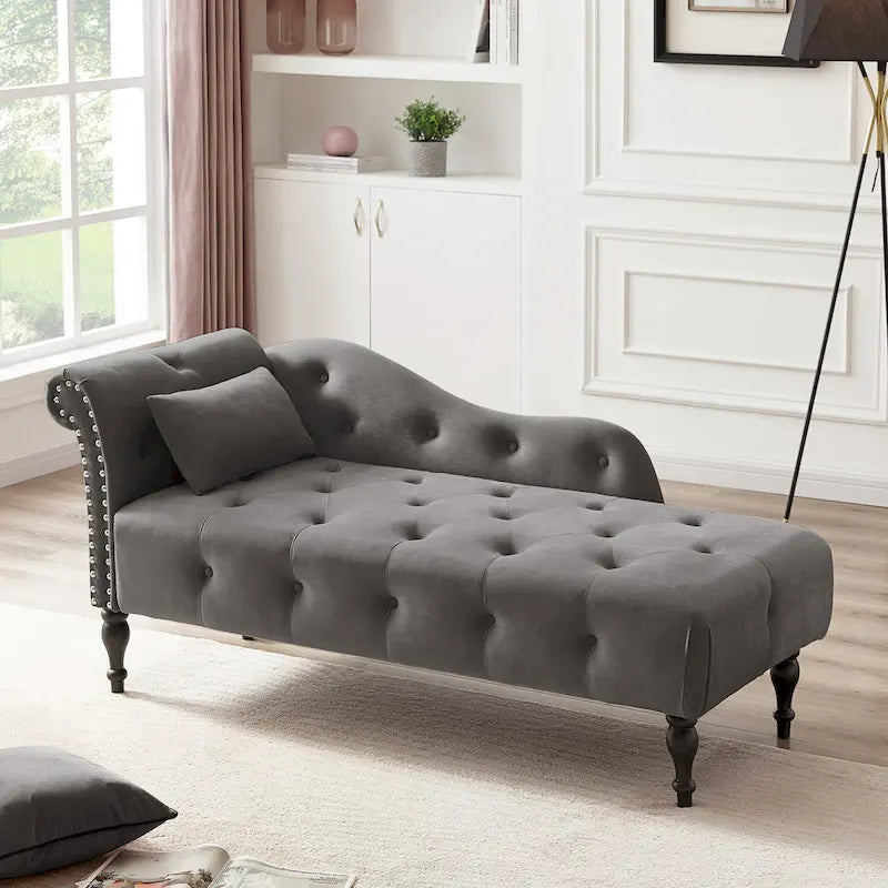Chaise longue moderne 60.6 en velours capitonné avec pieds en bois massif et clous décoratifs
