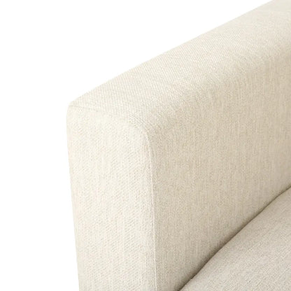 Canapé 3 places beige moderne 101 avec pieds en bois et deux coussins pour salon