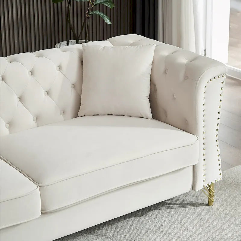 Canapé 2 places en velours beige 60,2 cm avec pieds en métal, 2 coussins, garniture cloutée, structure en bois massif et rembourrage en mousse