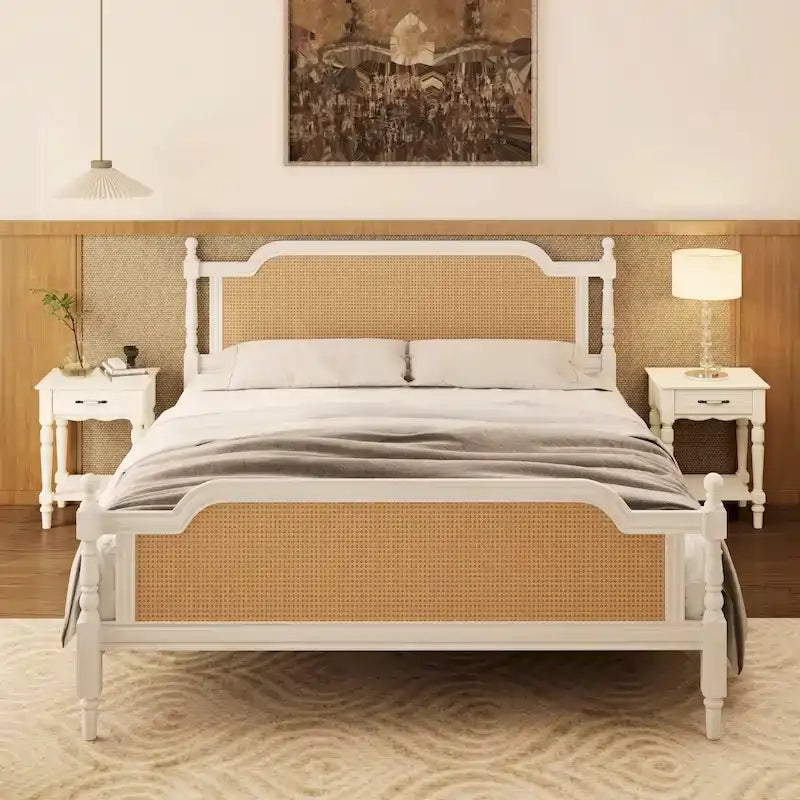 Lit plateforme traditionnel King Size avec tête et pied de lit en rotin