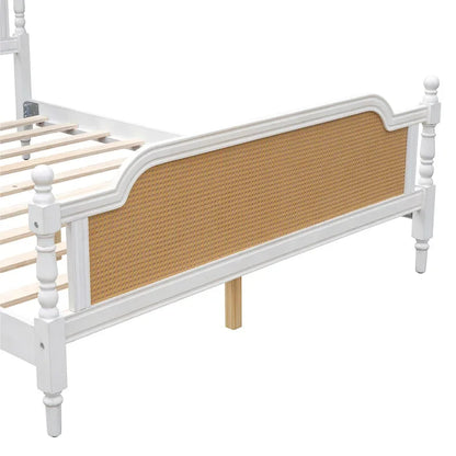 Lit plateforme traditionnel King Size avec tête et pied de lit en rotin