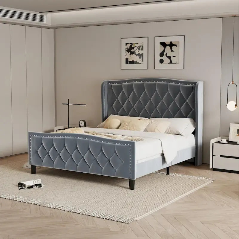 Lit plateforme moderne en velours, taille standard, avec tête de lit à oreilles et sommier à lattes en bois