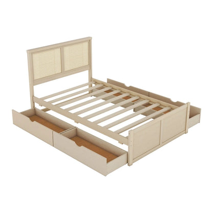 Lit plateforme de rangement en bois naturel antique, 4 tiroirs et tête de lit en rotin.
