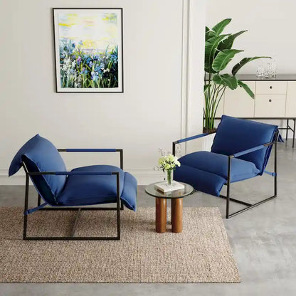 Ensemble de 2 fauteuils d'appoint en tissu avec structure en métal et dossier suspendu.