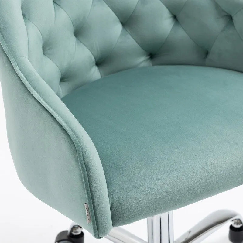 Chaise de bureau moderne en velours, réglable en hauteur, dossier mi-haut, pieds argentés.