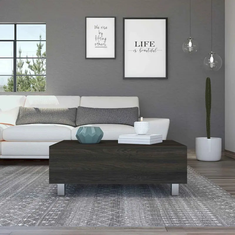 Table basse relevable Boston de FM Furniture avec compartiment de rangement dissimulé