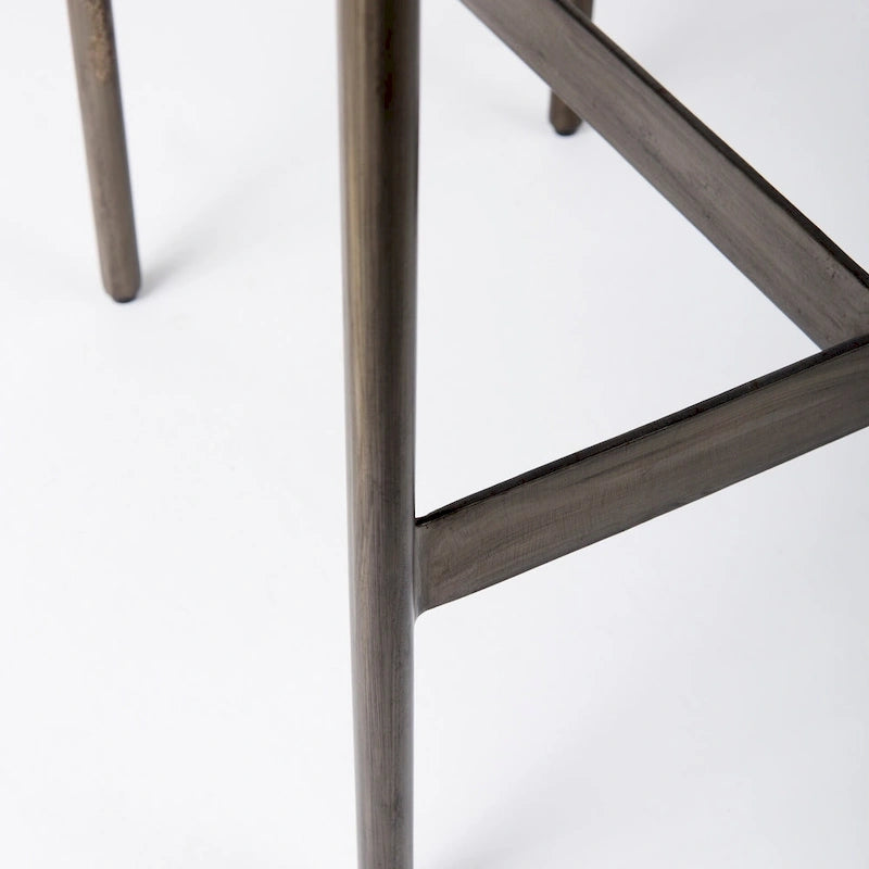 Tabouret de bar Millie, assise en cuir véritable noir et structure en métal nickelé