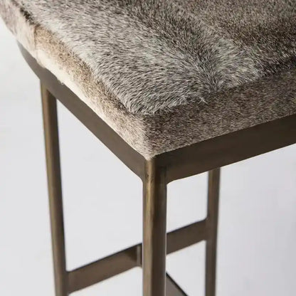 Tabouret de bar Millie, assise en cuir véritable noir et structure en métal nickelé