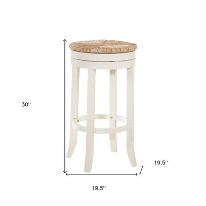Chaise de bar pivotante sans dossier HomeRoots 30 en bois massif naturel et blanc vieilli avec repose-pieds - 19,5