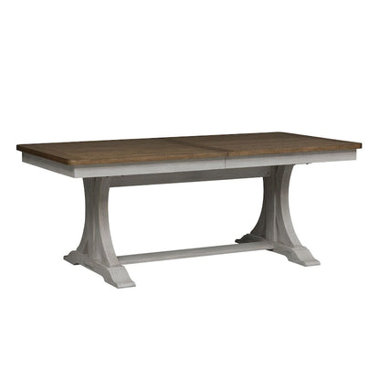 Style campagnard revisité, blanc antique avec table à tréteaux en châtaignier