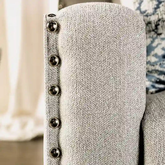 Canapé Kenwood Transitional gris clair, revêtement en tissu, garniture cloutée, accoudoirs inclinés, par Furniture of America