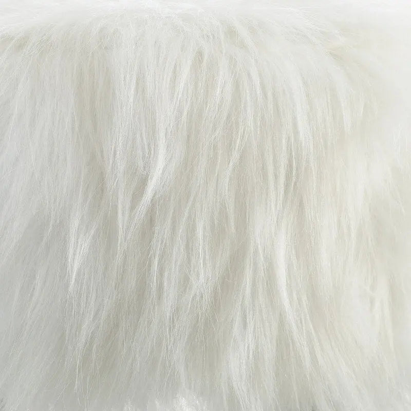 Pouf en fausse fourrure blanche à poils longs Silver Orchid Karlweis