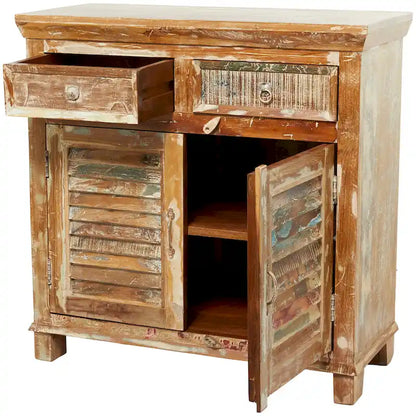 Armoire artisanale en bois brun