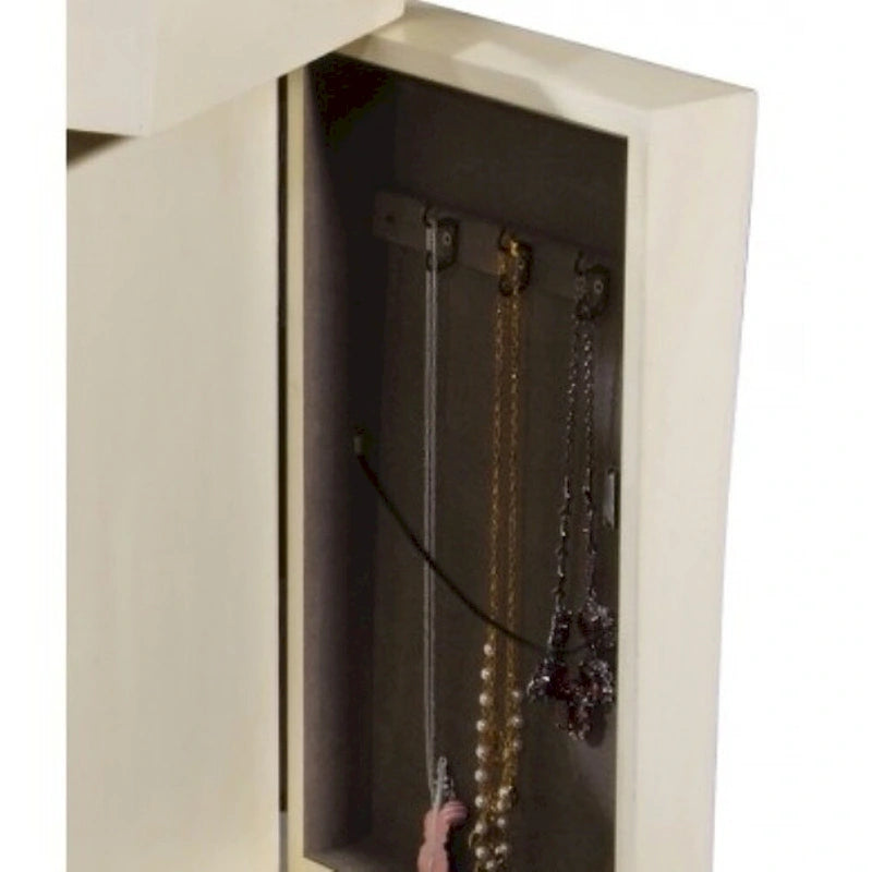 Armoire à bijoux antique blanche Paris
