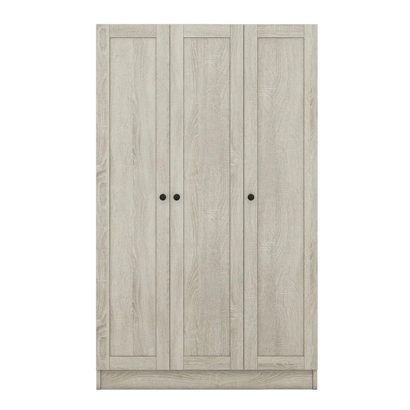 Armoire à trois portes avec étagères