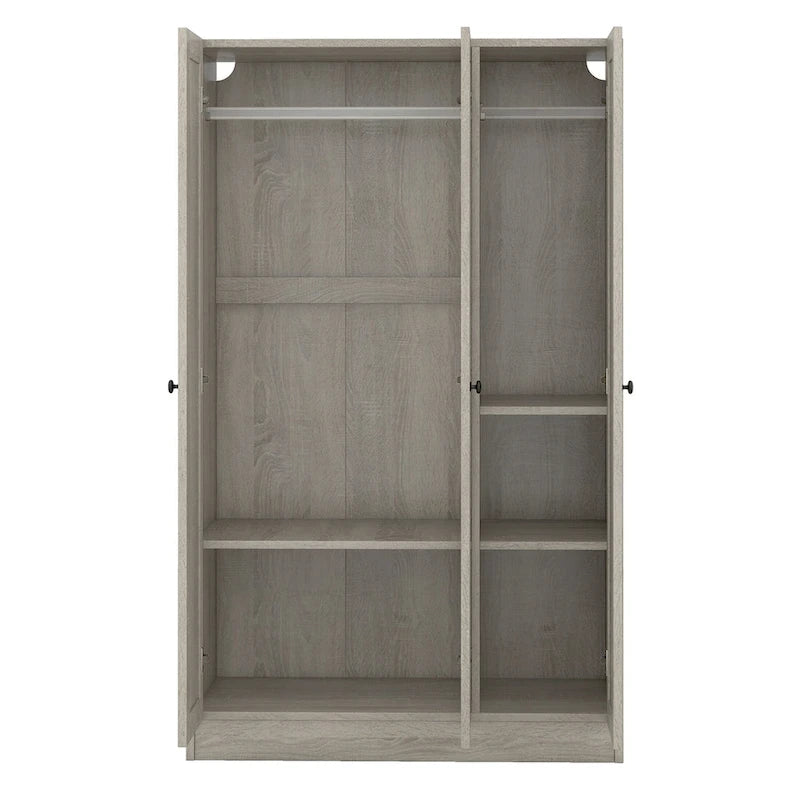 Armoire à trois portes avec étagères