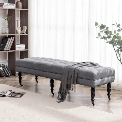 Banc d'appoint en tissu Juna de Porthos Home avec pieds et roulettes en bois d'hévéa