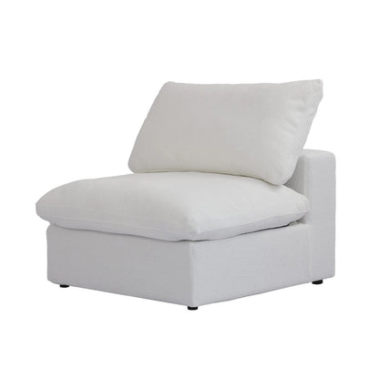 Canapé d'angle modulable Cloud, 6 places, avec coussins et pouf.