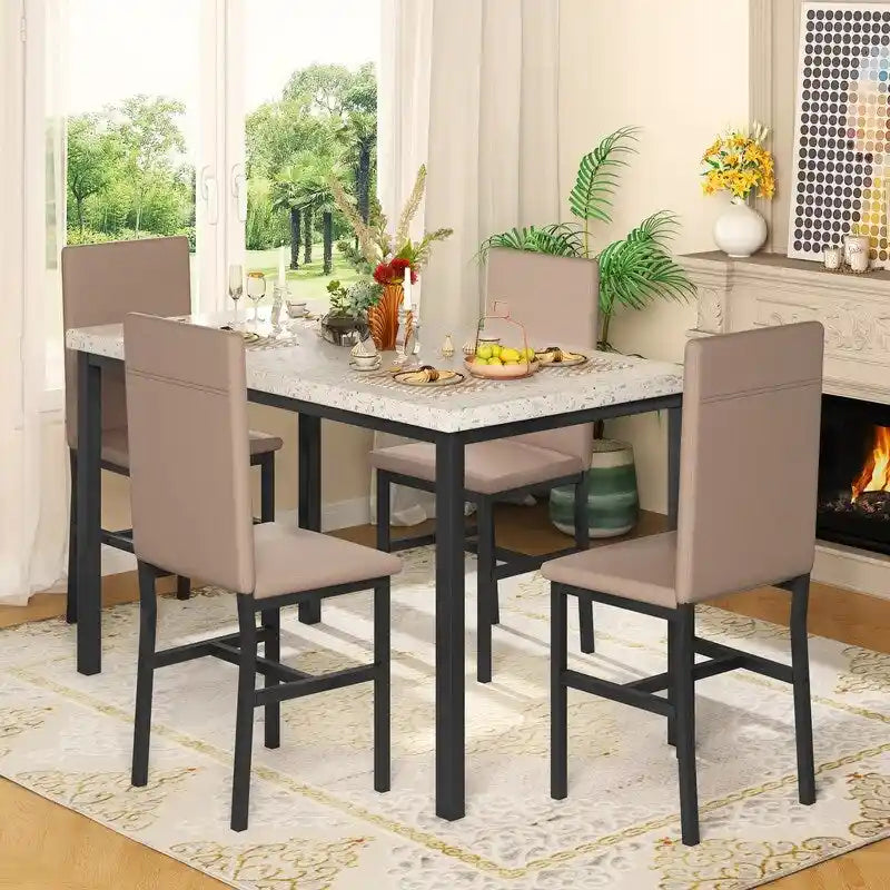 Ensemble de salle à manger Grondin style moderne du milieu du siècle, composé d'une table et de 4 chaises assorties en similicuir, avec plateau en faux marbre.