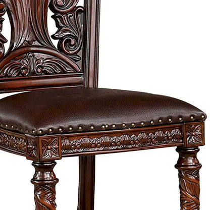 Chaises de salle à manger sculptées Iga de 56 cm (22 pouces), ensemble de 2, assise en similicuir, garniture cloutée