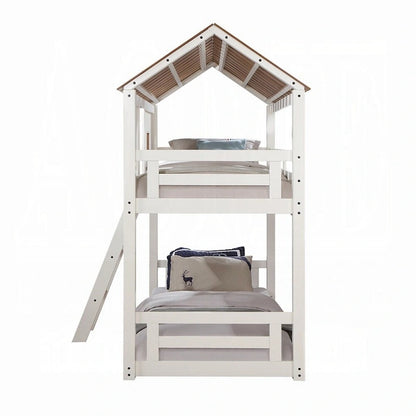 Lit superposé en bois blanc et chêne rustique (deux lits simples superposés).